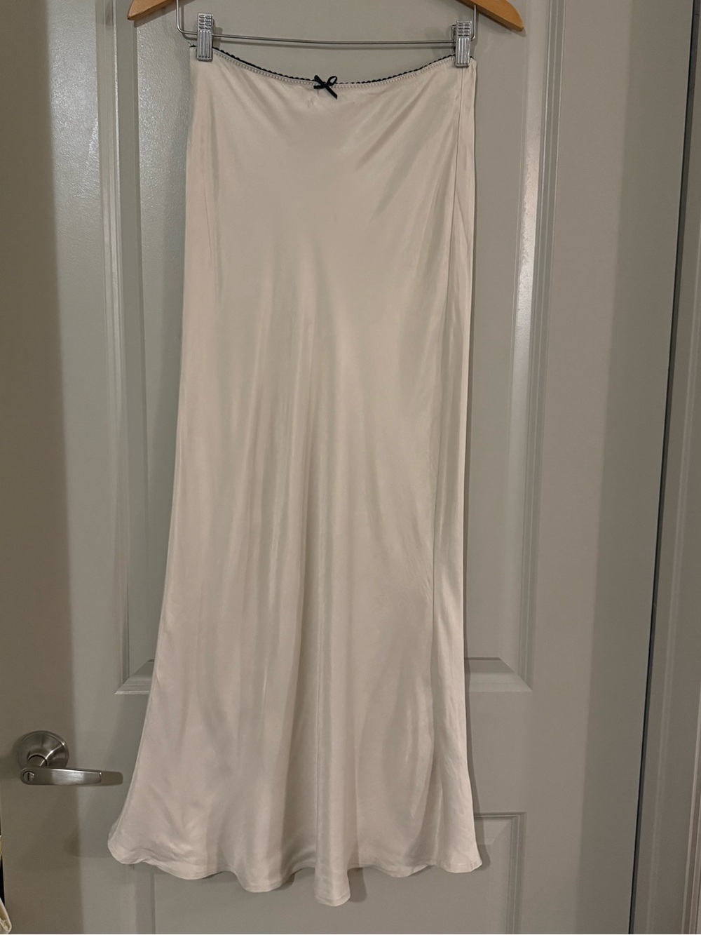 Zara Cream Satin Maxi Skirt - Picture 4 of 5
